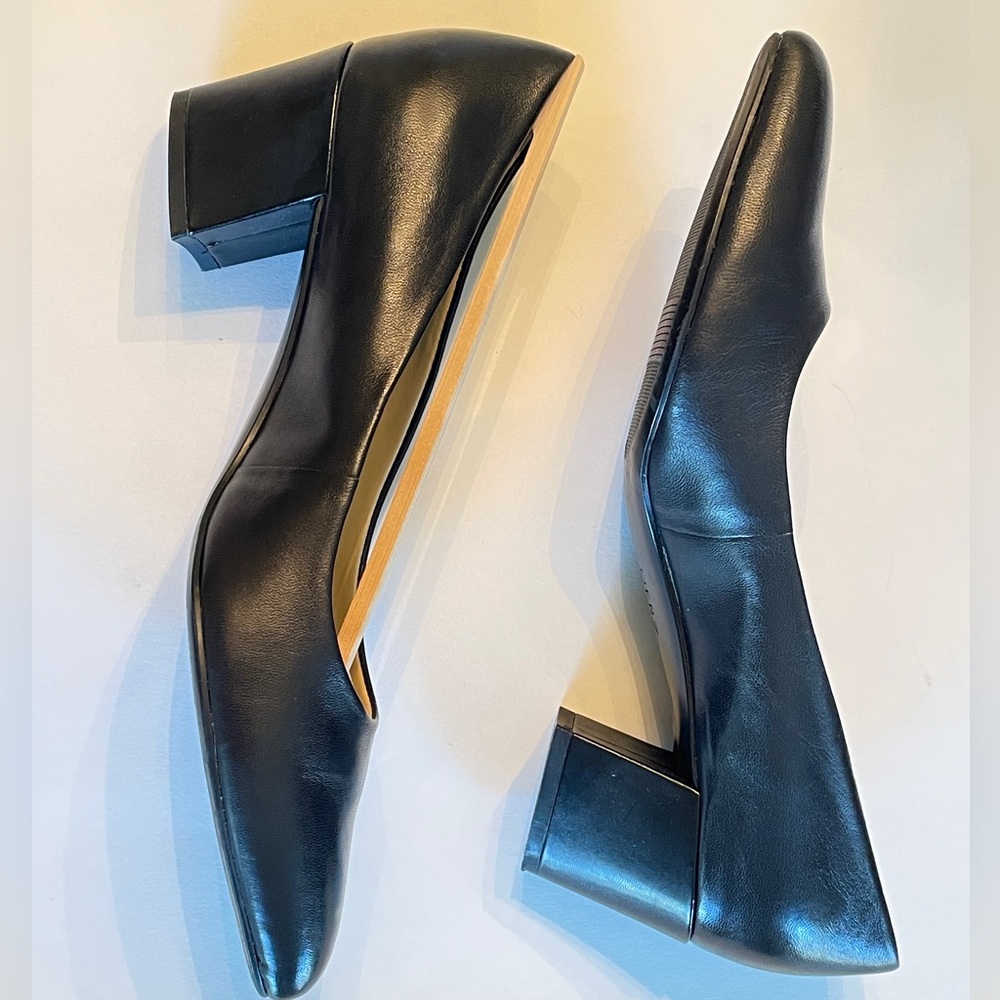 Naturalizer Black Pointed-Toe Block Heel Pumps - Picture 4 of 11